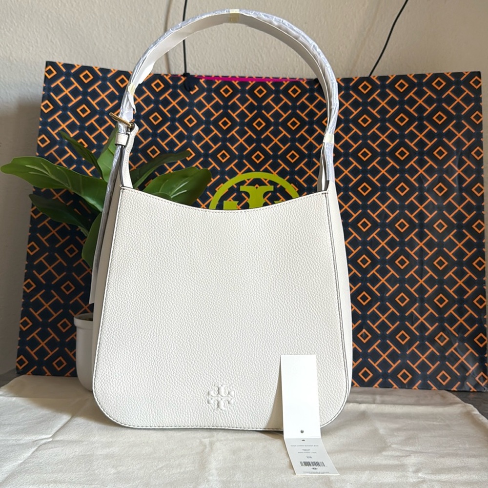NWT, Tory Burch thea large bucket  Leather Shoulder Bag new ivory - Picture 3 of 12